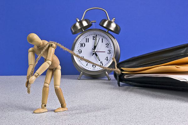 Эксперты предложили сократить рабочий день до 6 часов